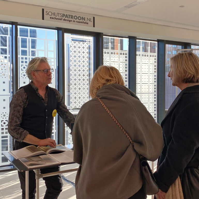 Bert Vredegoor in gesprek met publiek op Object Rotterdam 2025