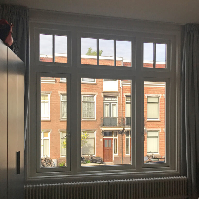Bestaande situatie kleedkamer met inkijk