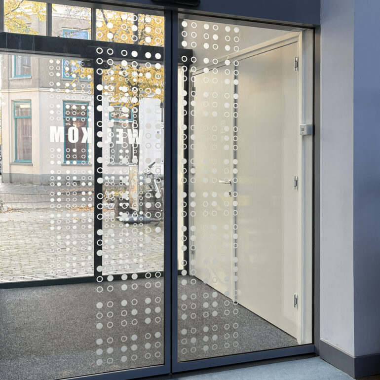 Raamfolie voor automatische schuifdeuren